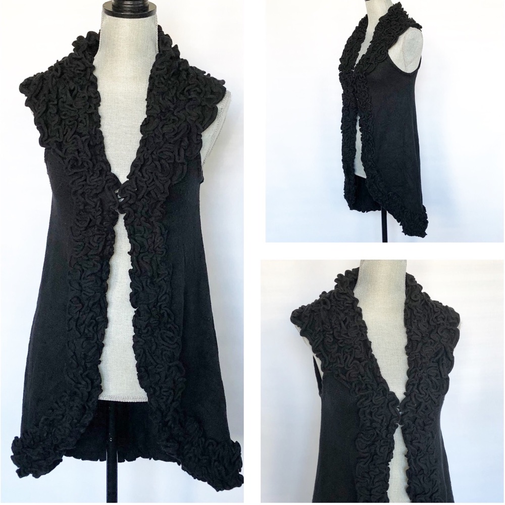 Alice + Olivia Black Ruffled Knit Sweater Vest Sm